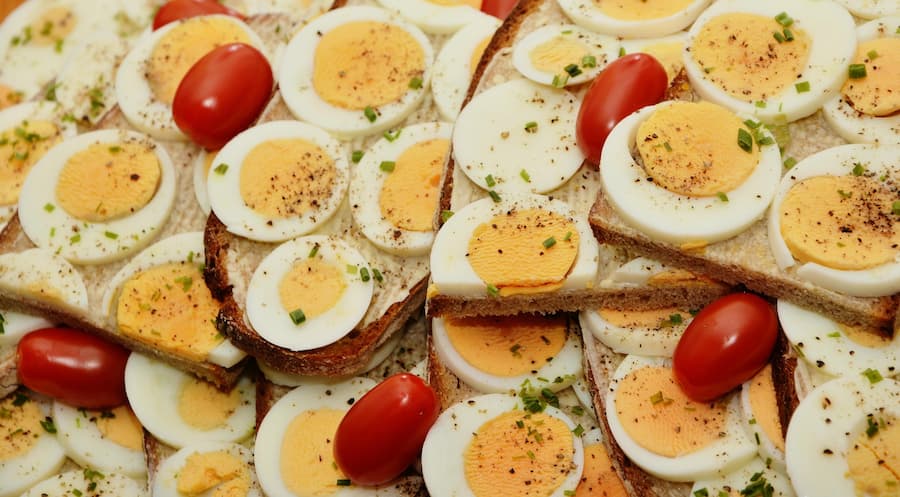boiled egg slices with cherry tomatoes healthy snack for kids