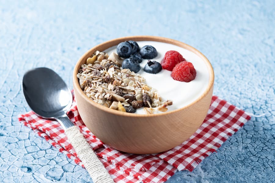 are kippered snacks healthy: a can of kippered snacks with crackers